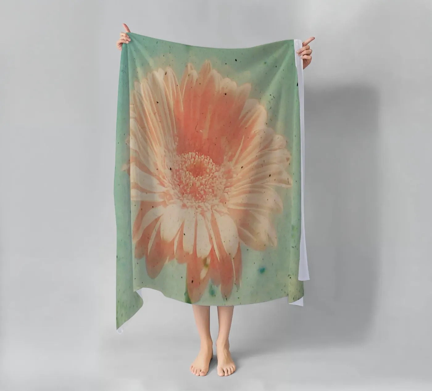 Gerbera strandhanddoek van Cassia Beck Photography