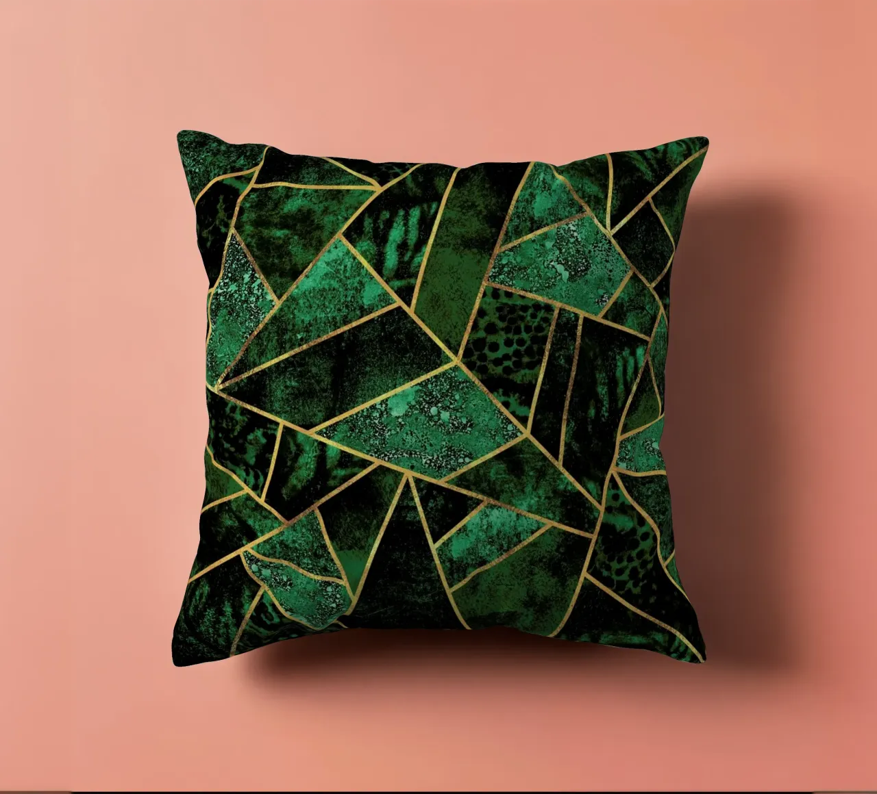 Deep Emerald Kissen von Elisabeth Fredriksson