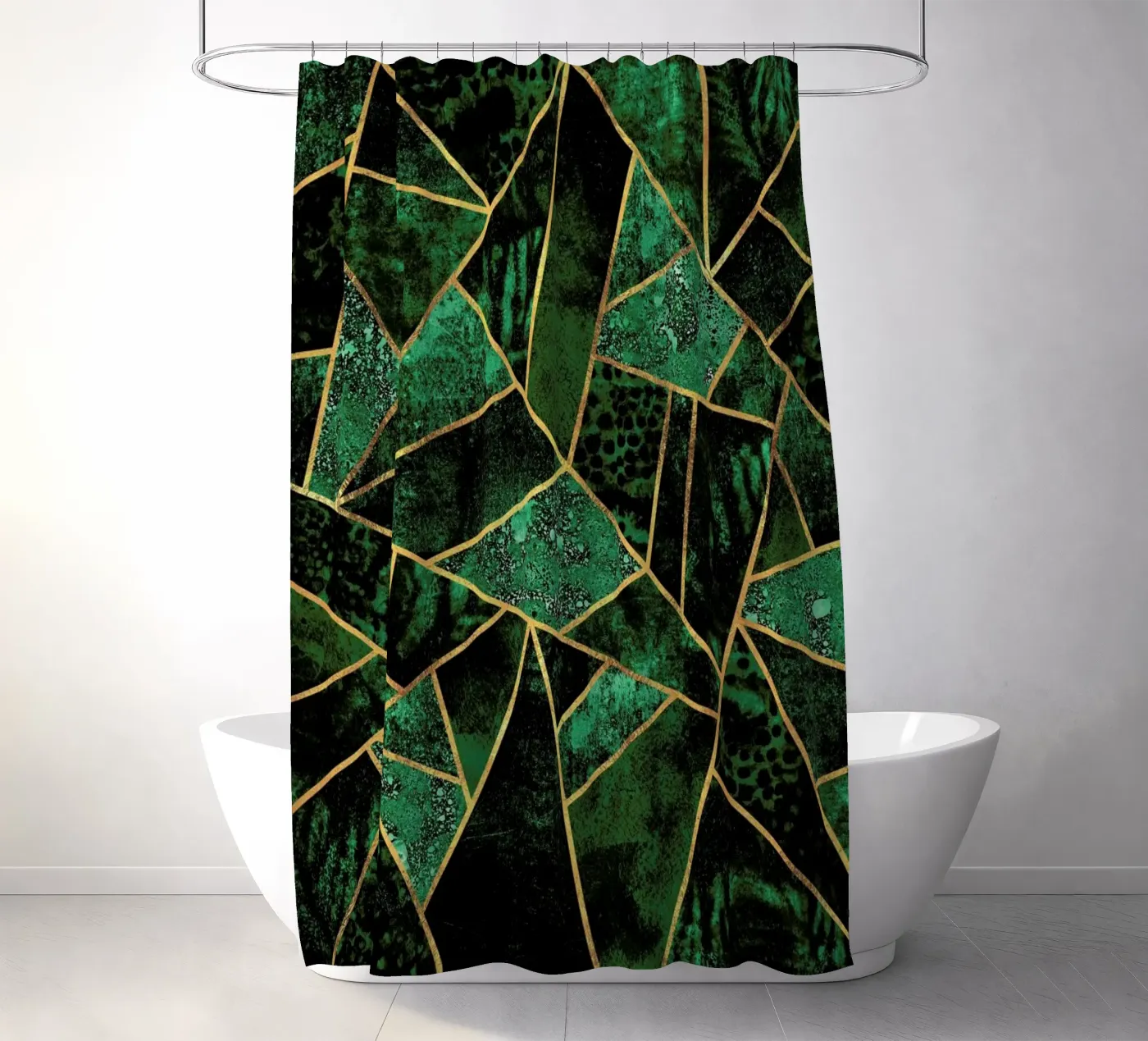 Deep Emerald Duschvorhang von Elisabeth Fredriksson