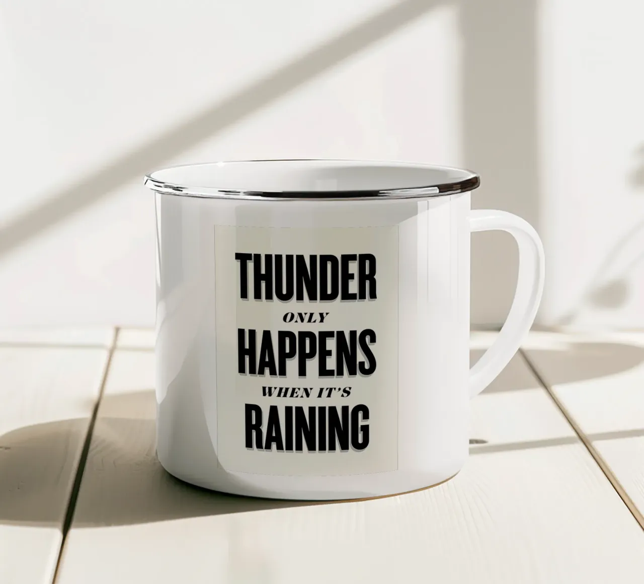 Thunder Only Happens When It's Raining emaille mok van Lolly & Roobs