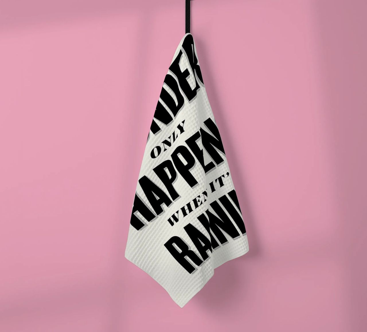 Thunder Only Happens When It's Raining torchon de Lolly & Roobs