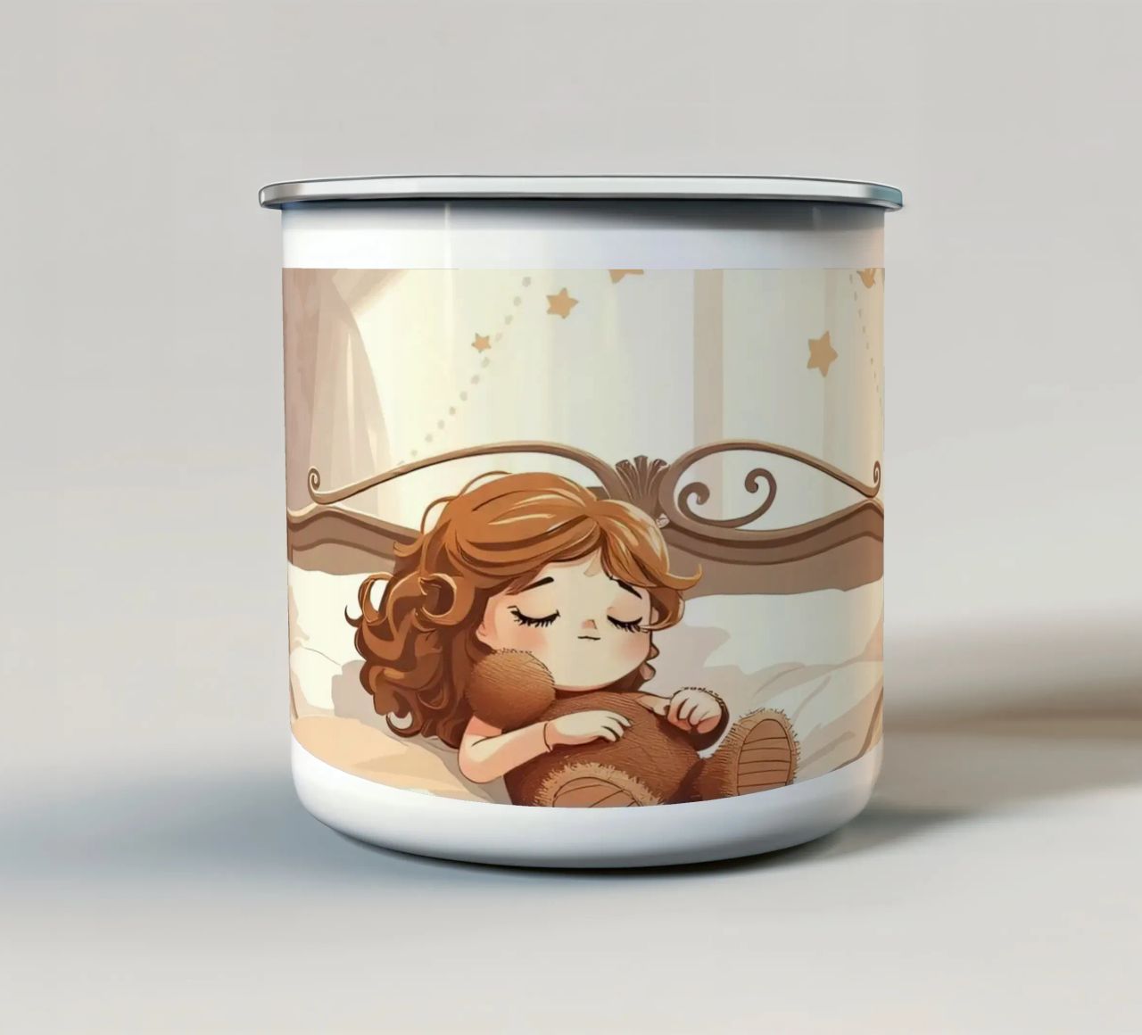 Una giovane ragazza dorme serenamente in un'accogliente camera da letto tazza in smalto da DesignDoodle