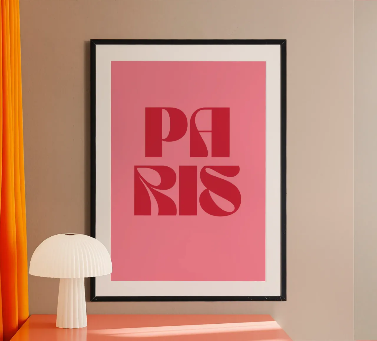 Viaggio a Parigi Tipografia rosa e rossa poster con telaio in legno da pdigitalprints