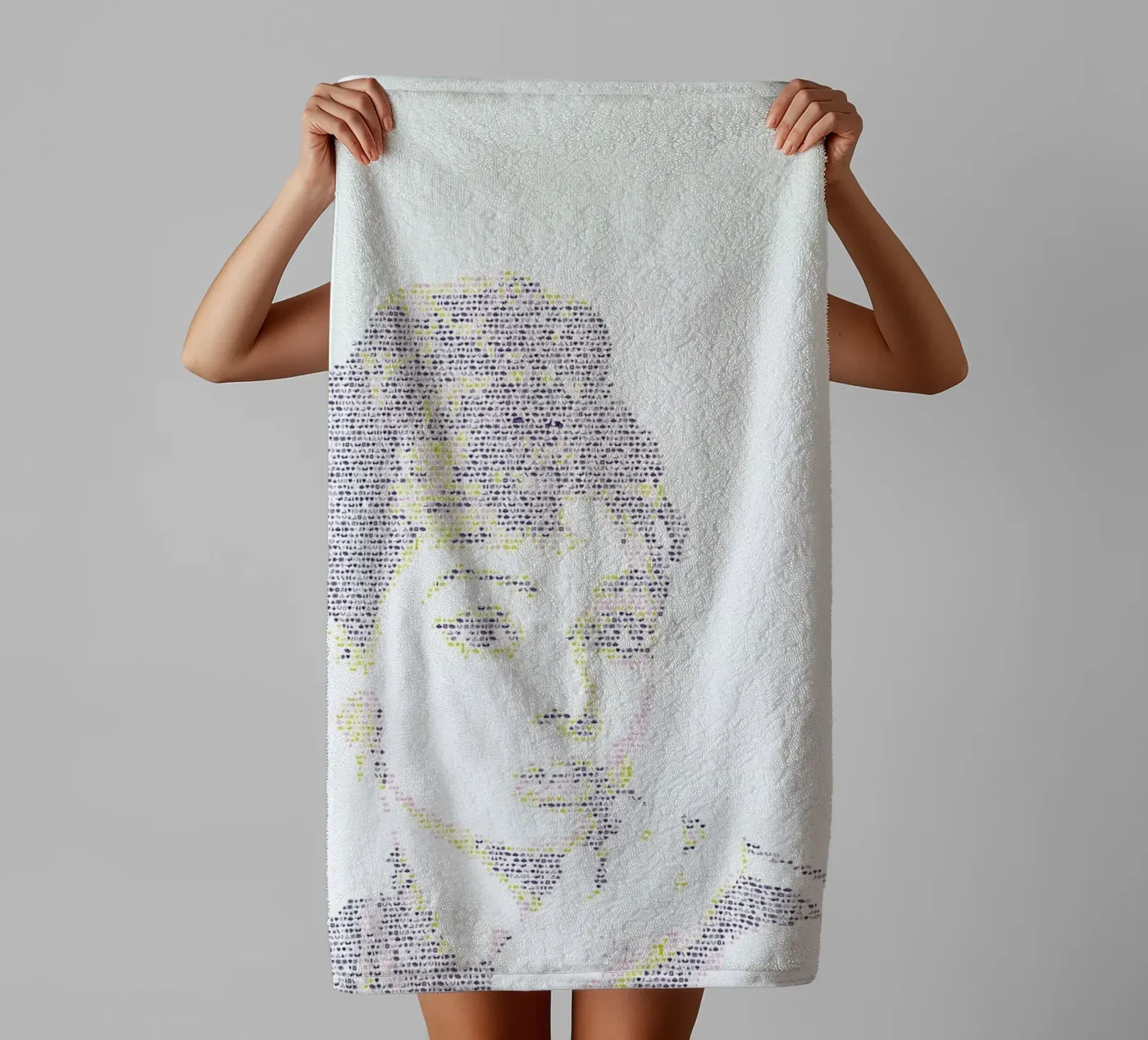 Audrey towel by Viktor Hertz