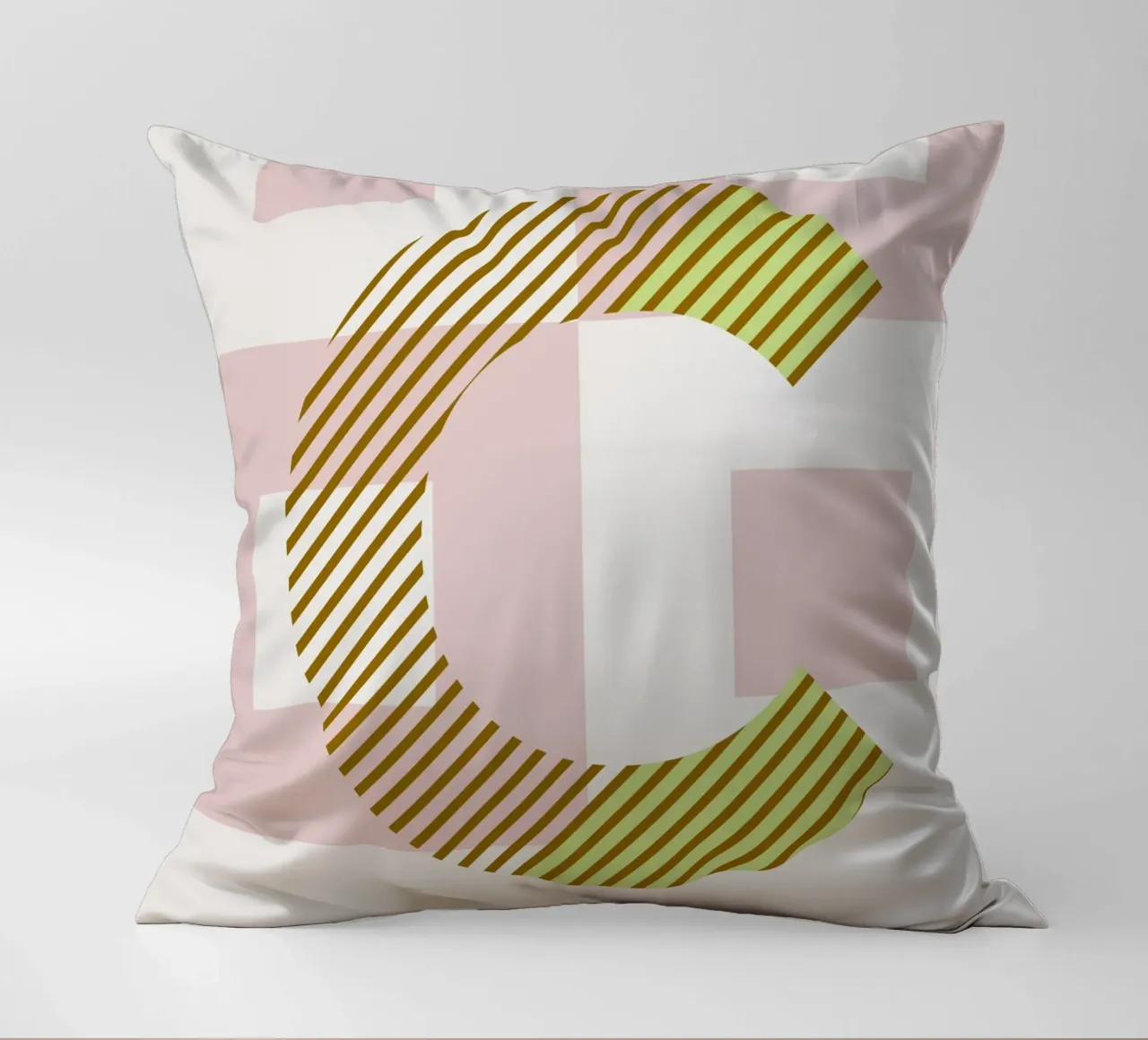 C Typeface Alphabet cuscino da lazydaypaper