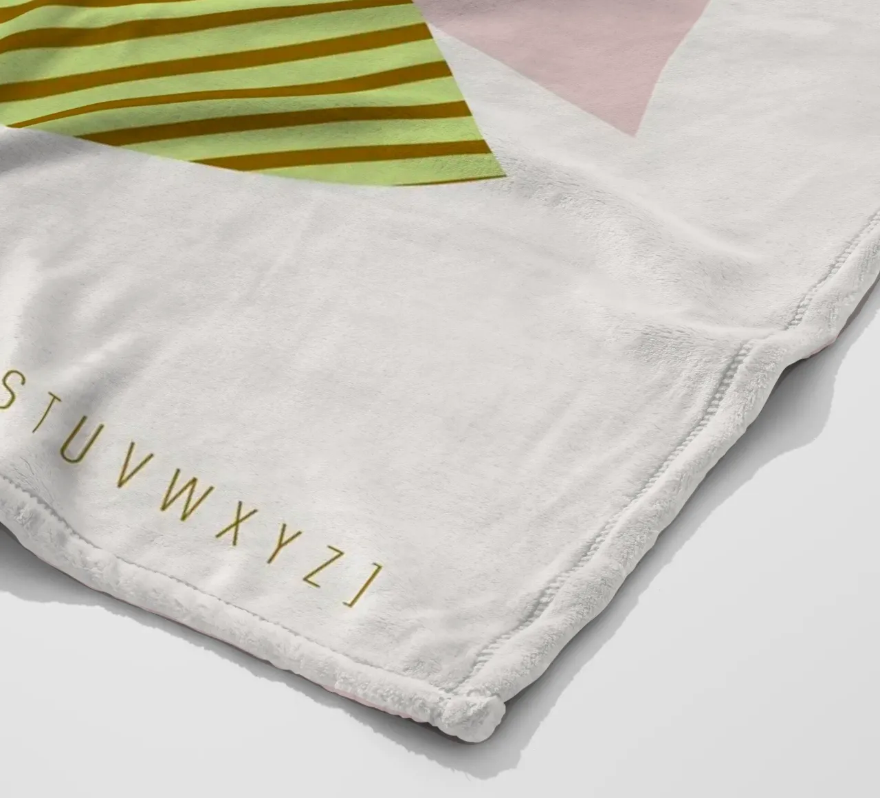 C Typeface Alphabet coperta in pile da lazydaypaper