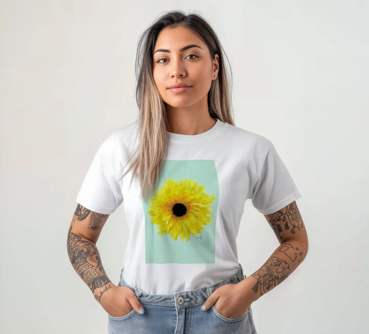 Sol t-shirt da Xchange Art Studio