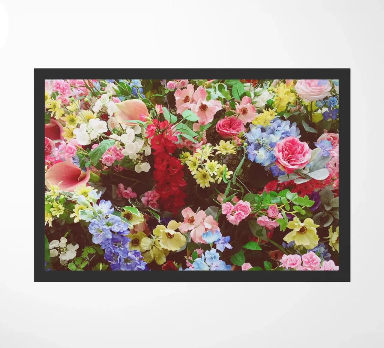 Blumenexplosion Fußmatte von Cassia Beck Photography