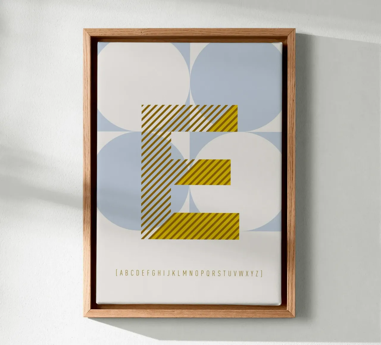 E Typeface Alphabet tela con Cornice a cassetta da lazydaypaper