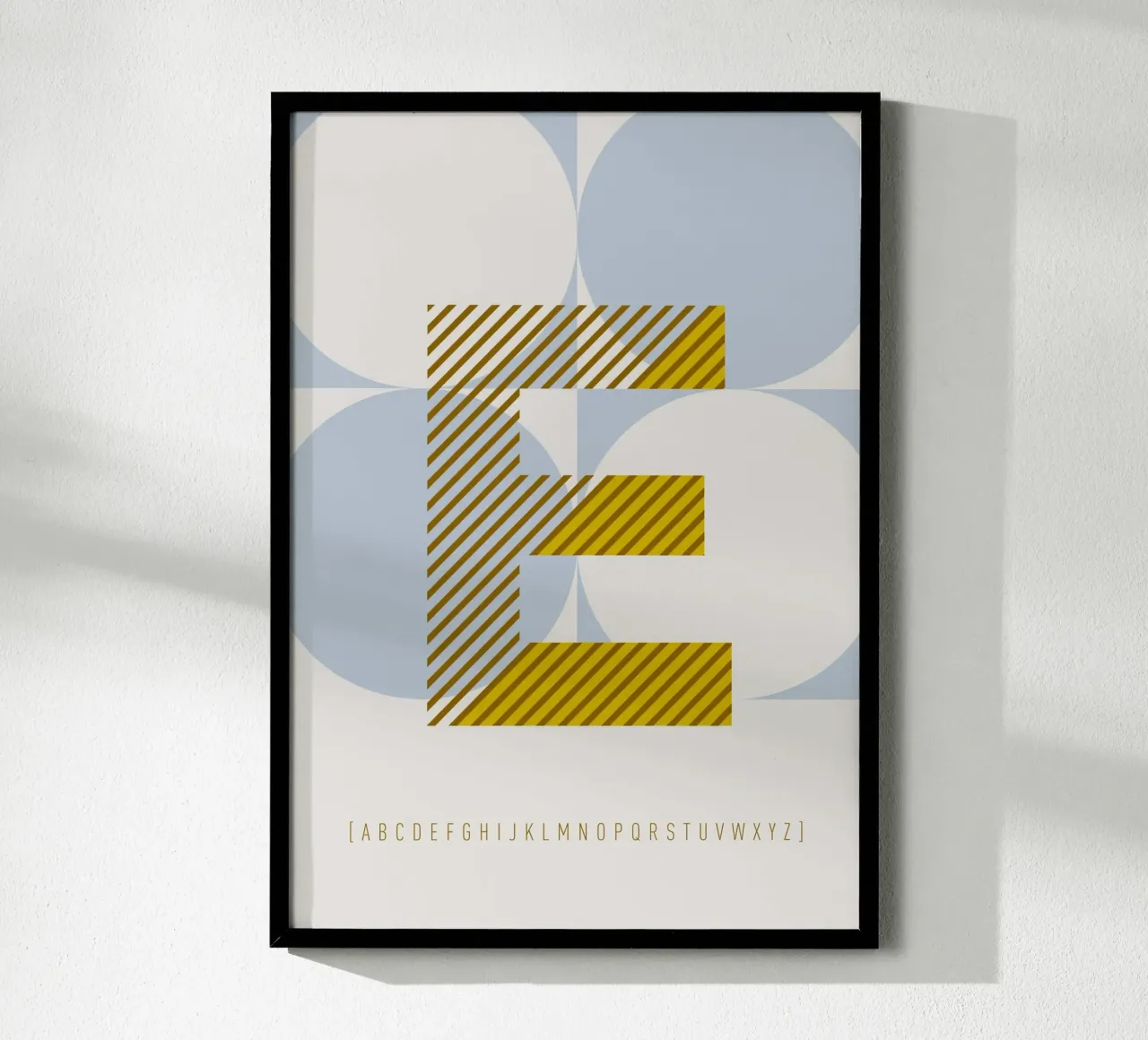 E Typeface Alphabet poster da lazydaypaper