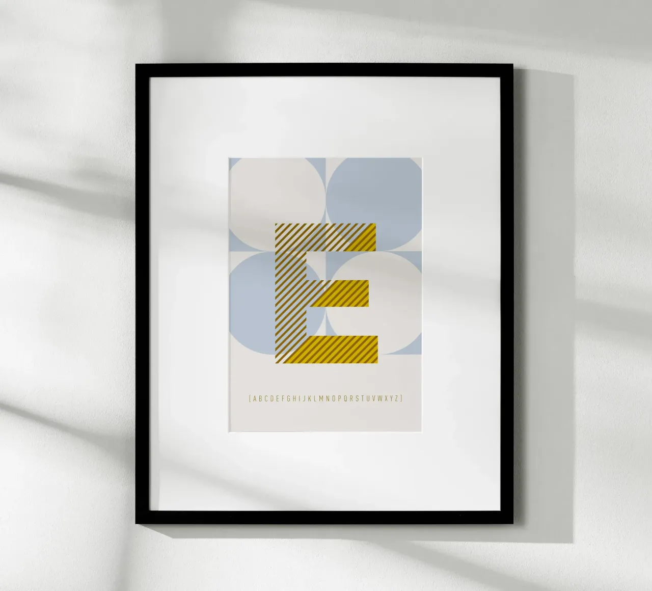 E Typeface Alphabet poster da lazydaypaper
