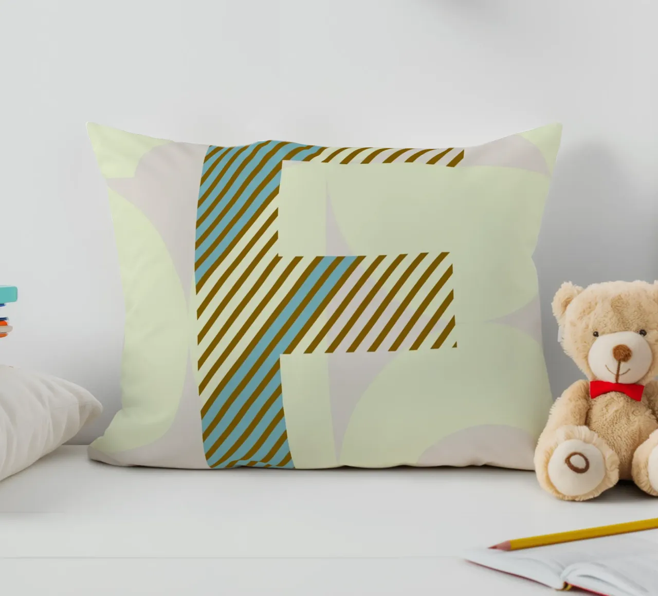 F Typeface Alphabet cuscino da lazydaypaper