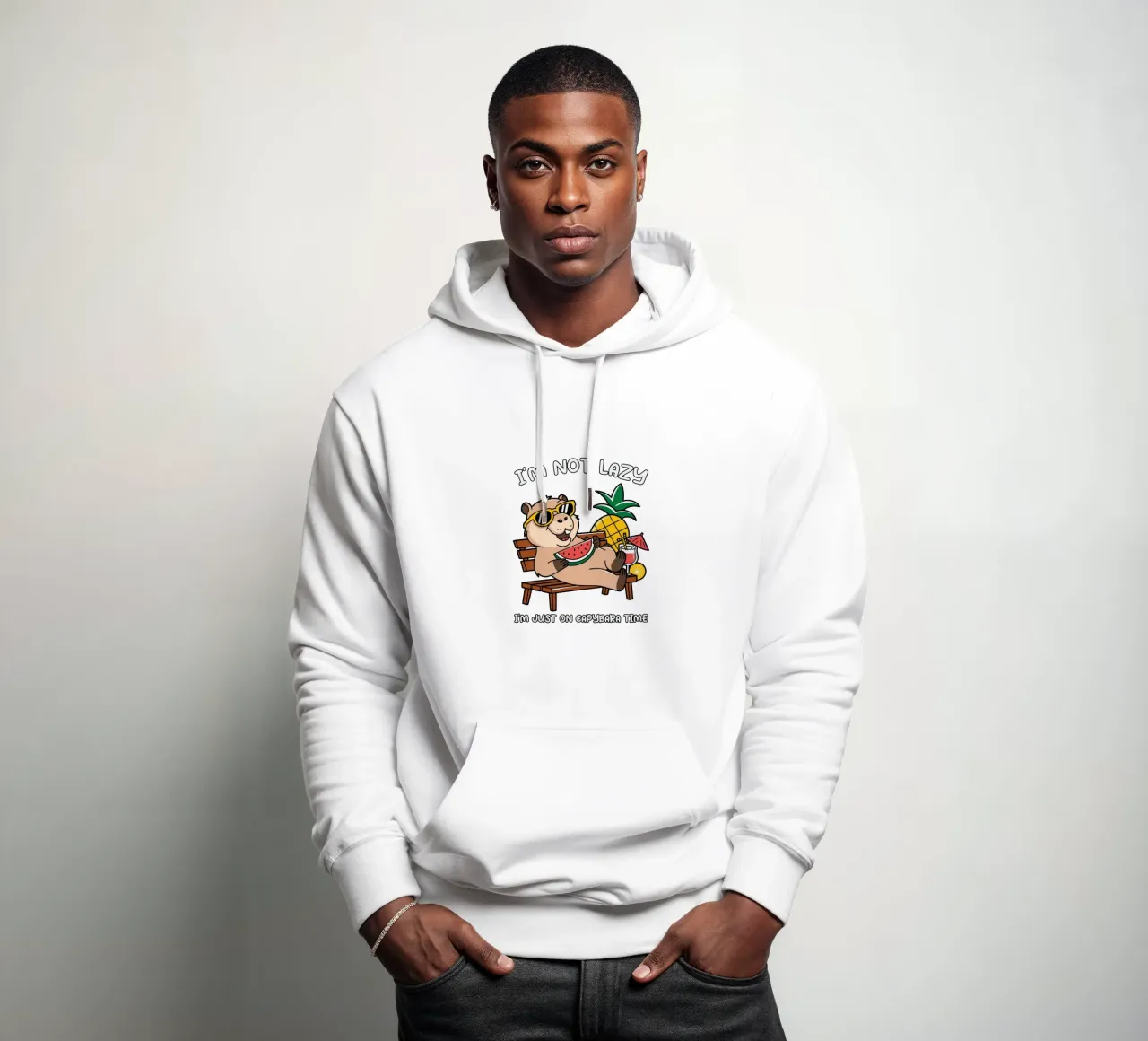 I'M NOT LAZY. I'M JUST ON CAPYBARA TIME Hoodie von edsonramosart