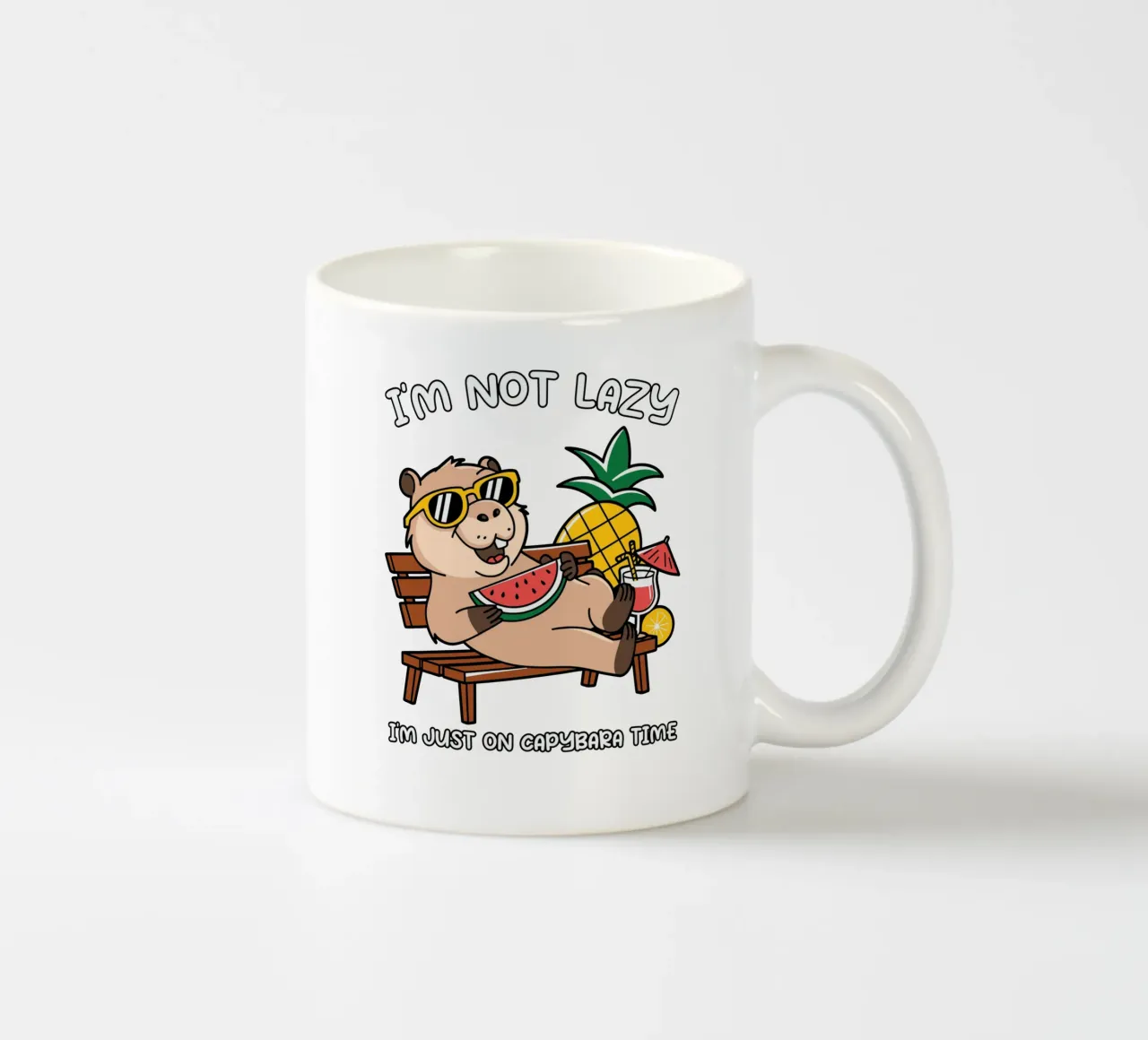 I'M NOT LAZY. I'M JUST ON CAPYBARA TIME mug en céramique de edsonramosart