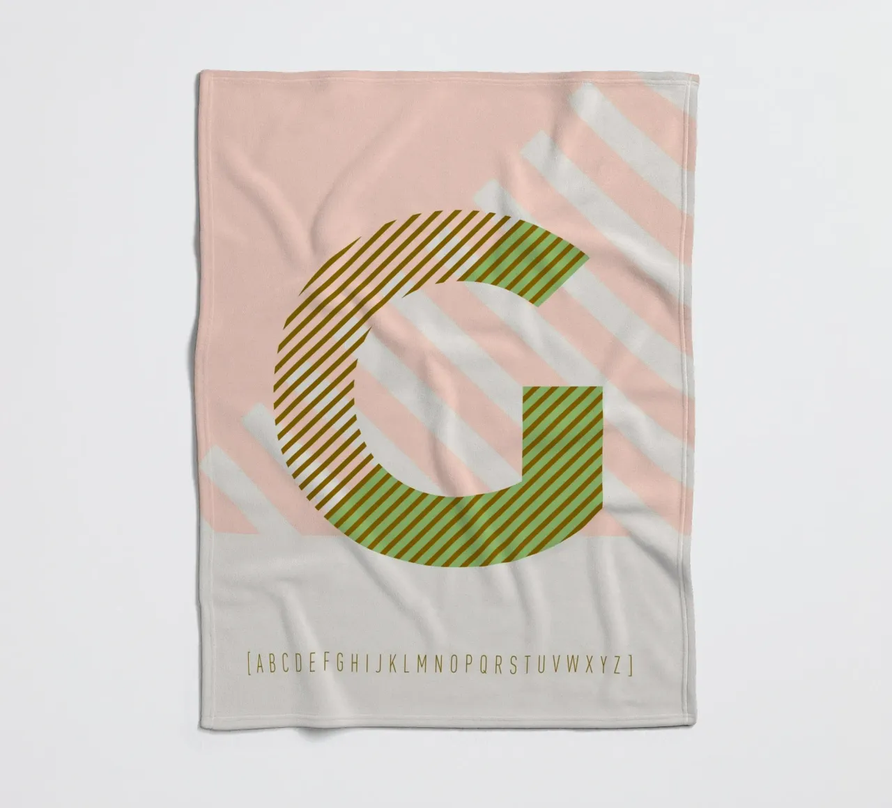 G Typeface Alphabet coperta in pile da lazydaypaper