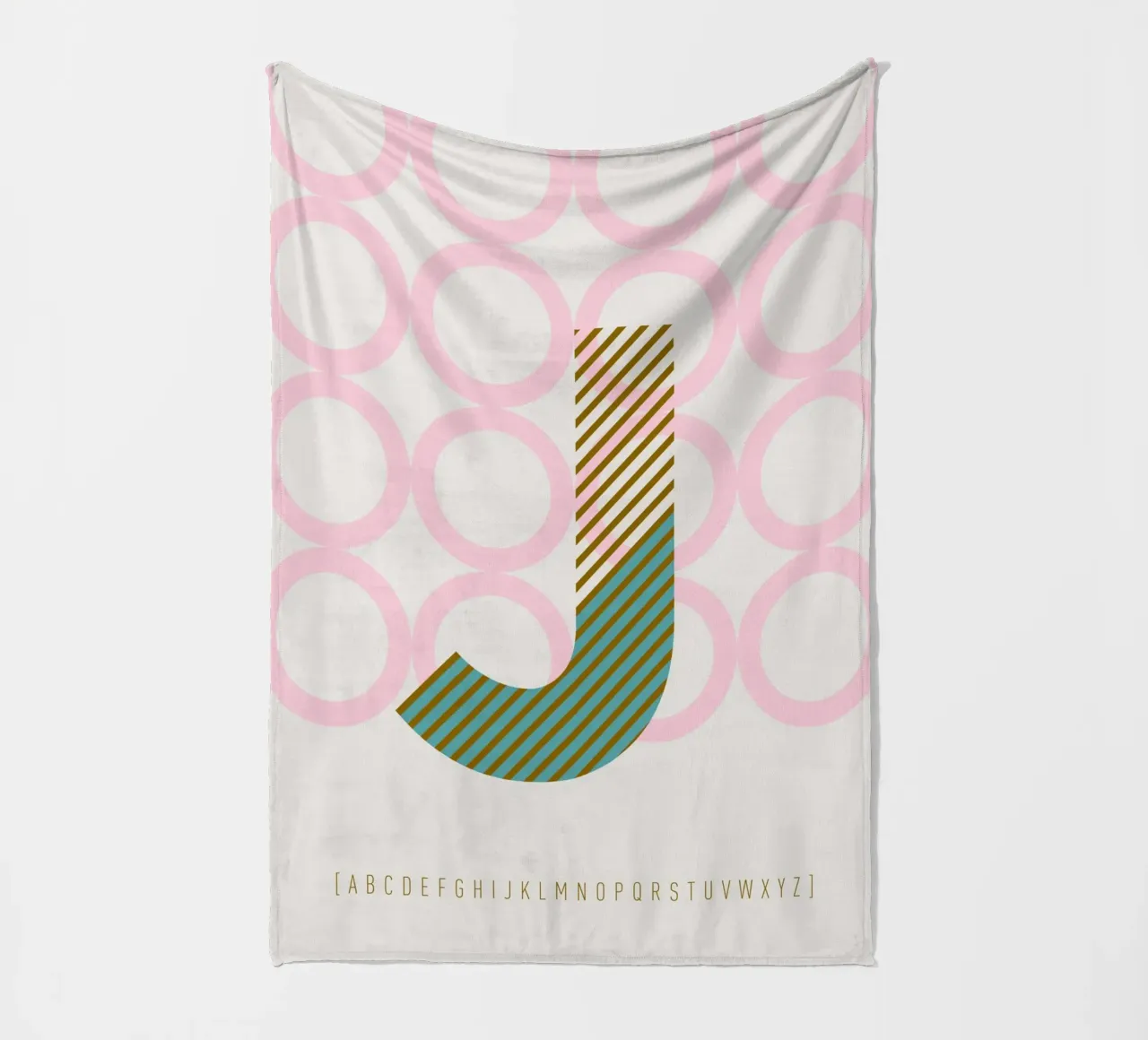 J Typeface Alphabet coperta in pile da lazydaypaper