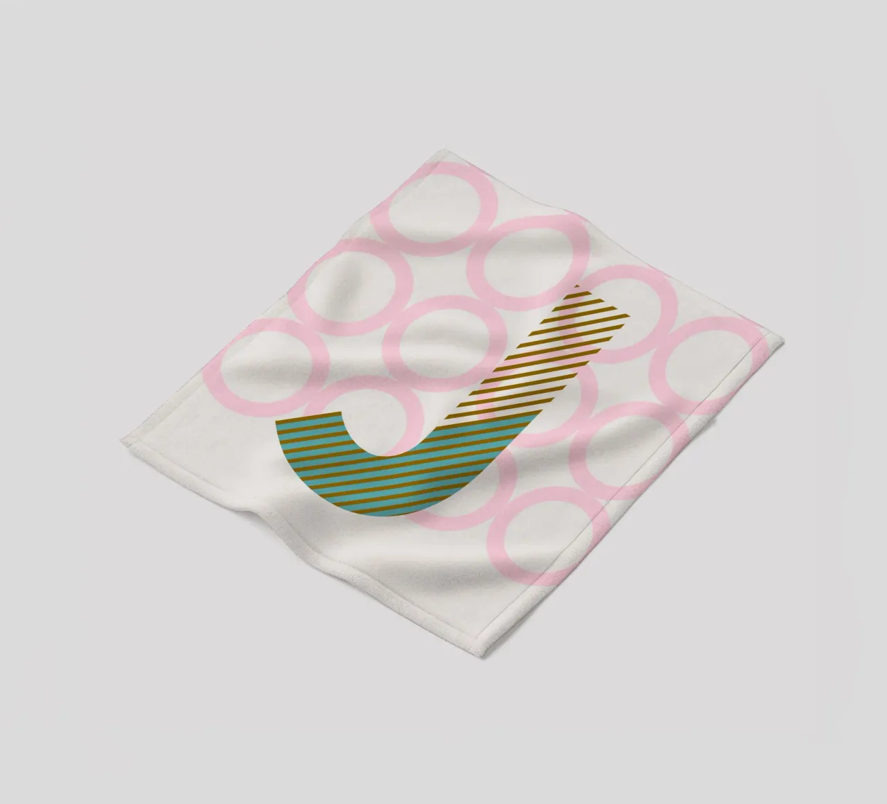 J Typeface Alphabet coperta in pile da lazydaypaper