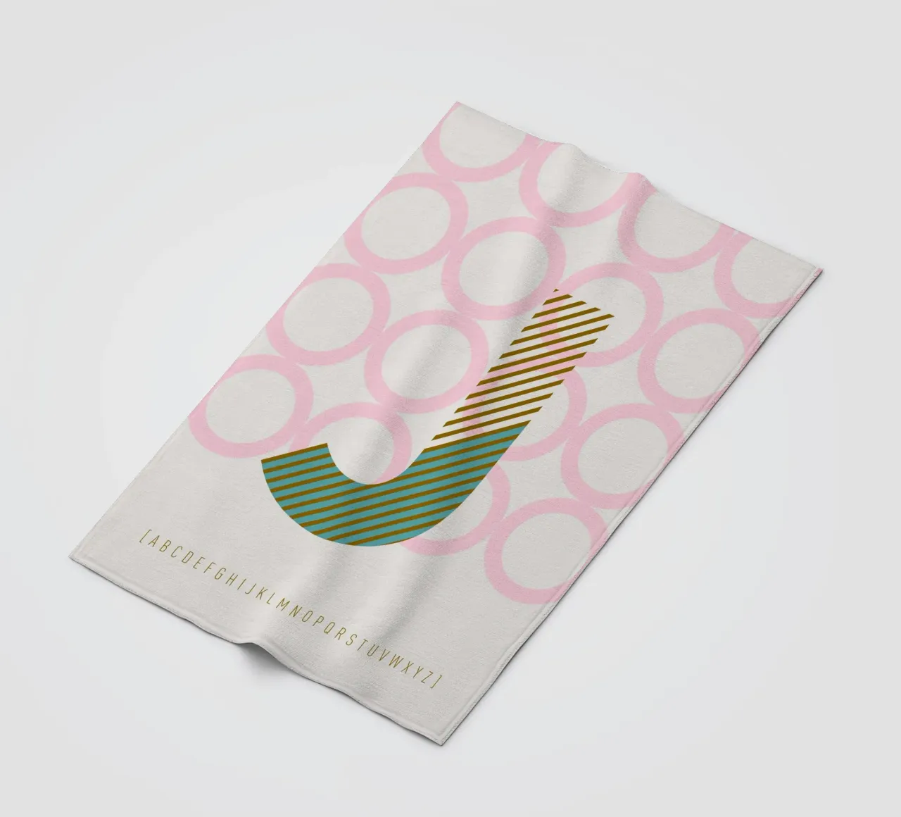 J Typeface Alphabet coperta in pile da lazydaypaper