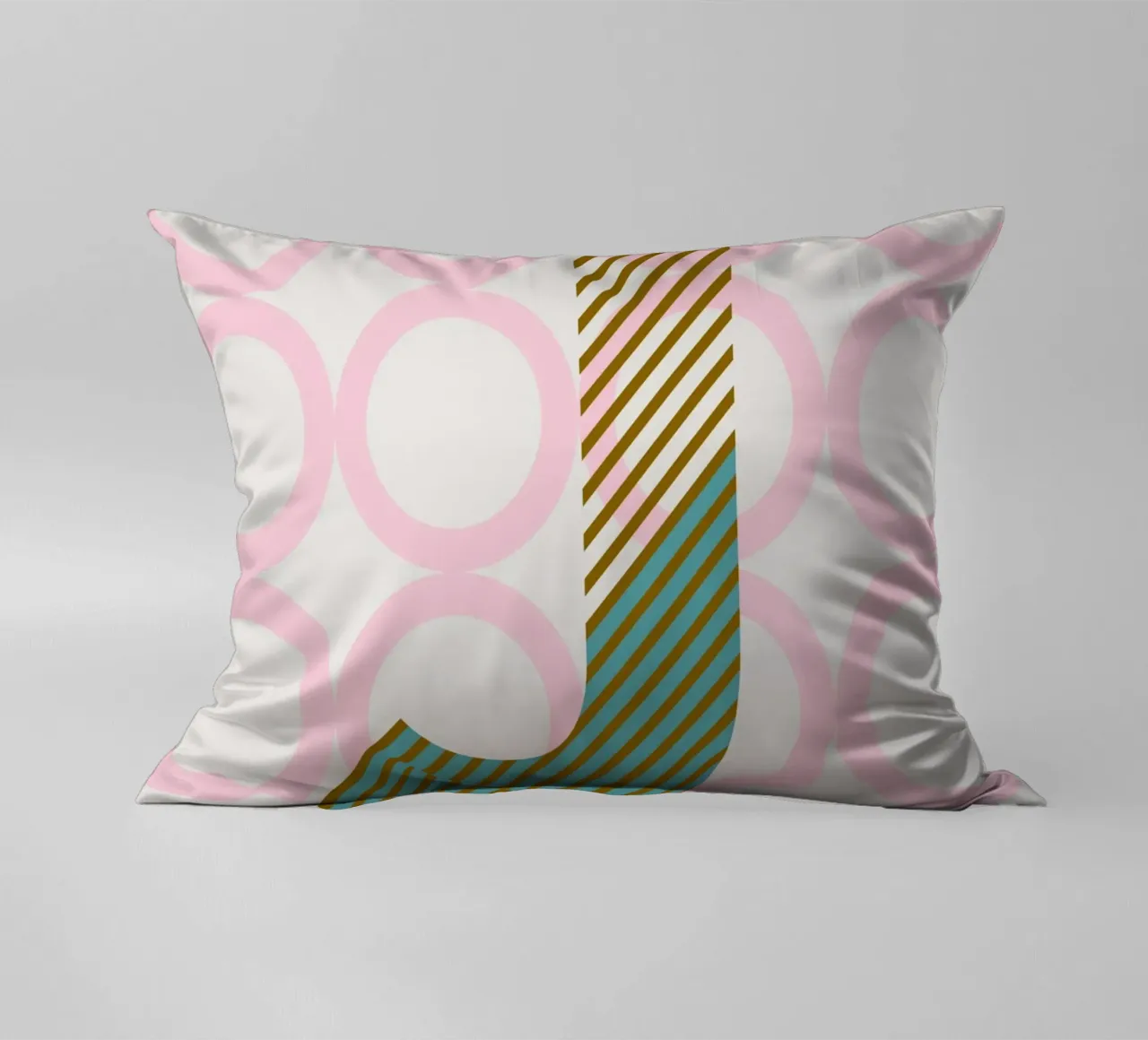 J Typeface Alphabet cuscino da lazydaypaper