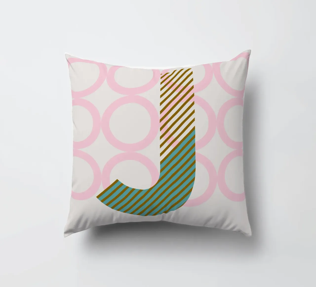 J Typeface Alphabet cuscino da lazydaypaper