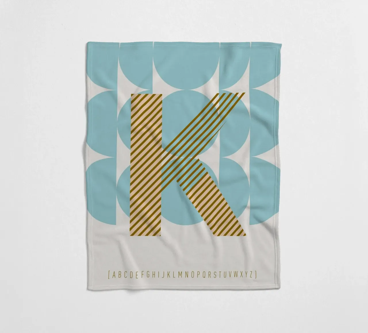 K Typeface Alphabet coperta in pile da lazydaypaper
