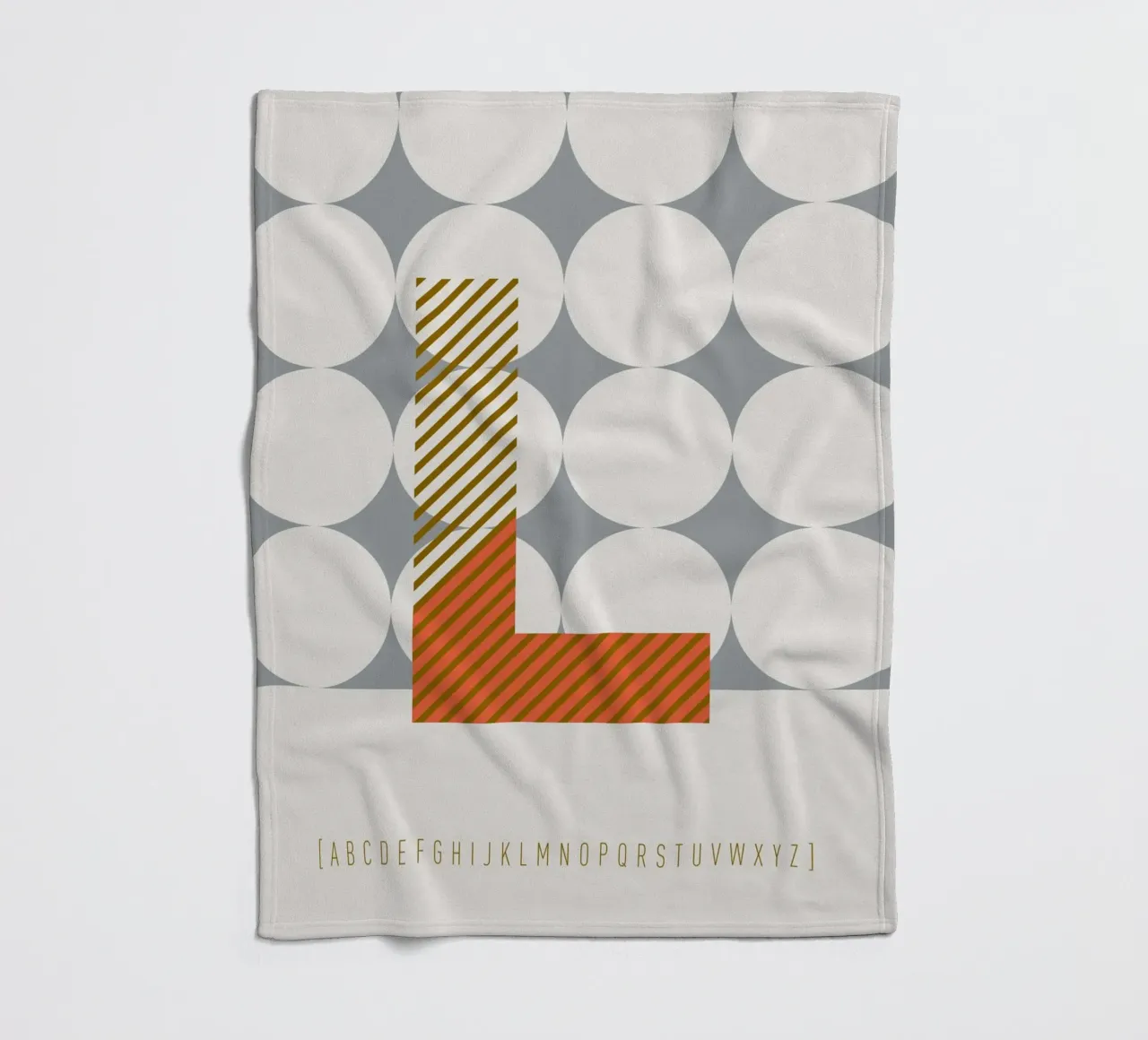 L Typeface Alphabet coperta in pile da lazydaypaper