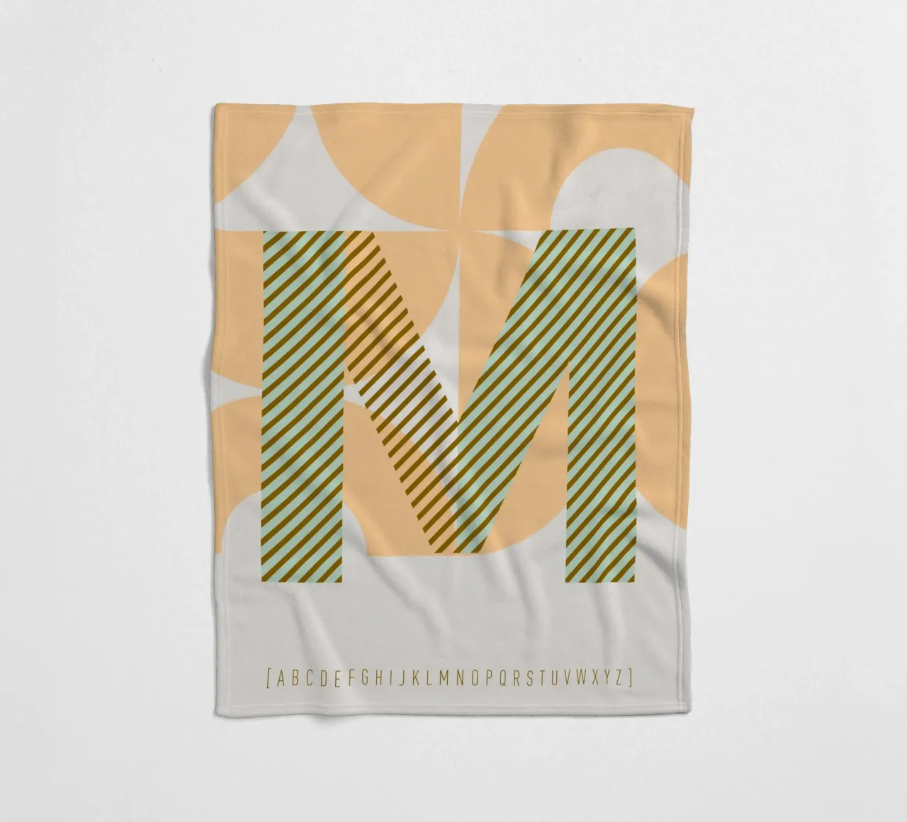 M Typeface Alphabet coperta in pile da lazydaypaper