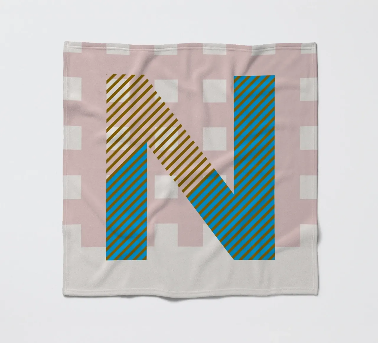 N Typeface Alphabet coperta in pile da lazydaypaper