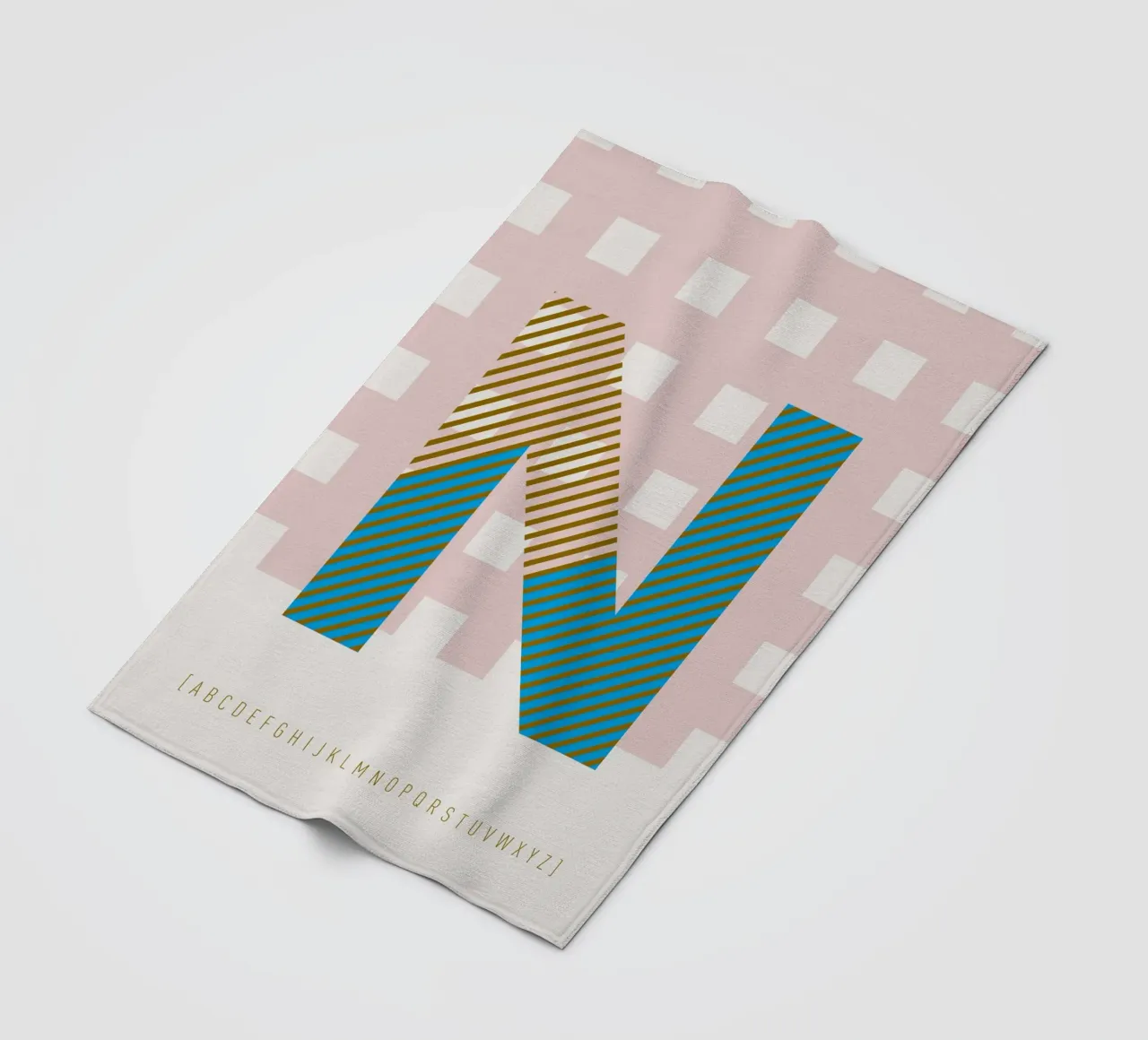 N Typeface Alphabet coperta in pile da lazydaypaper