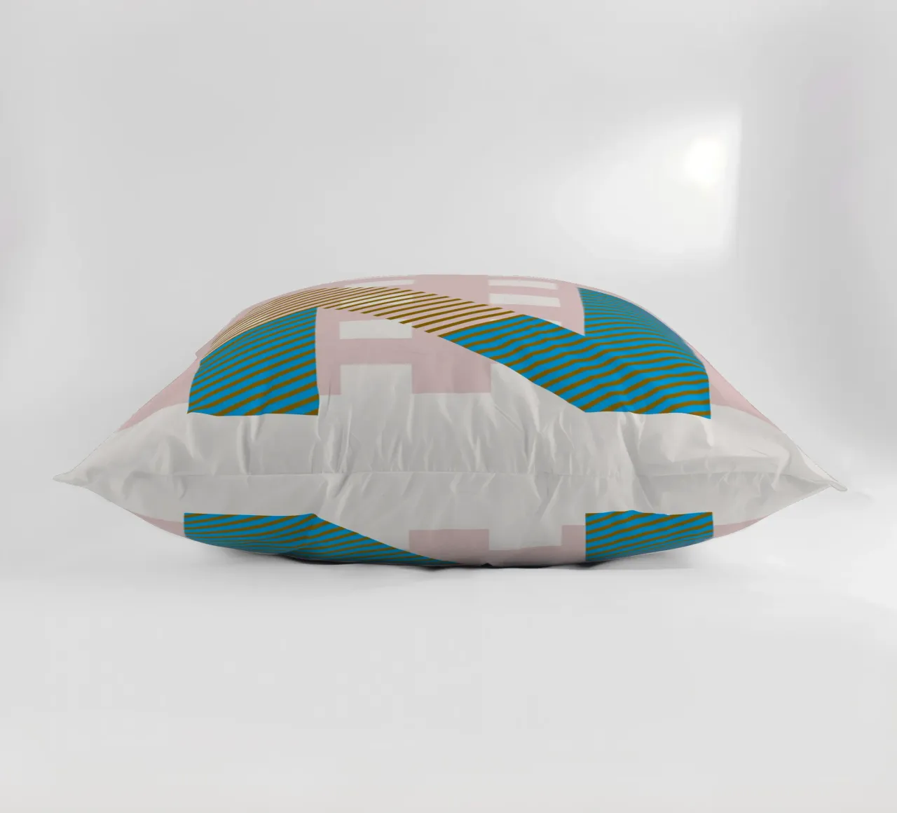 N Typeface Alphabet cuscino da lazydaypaper