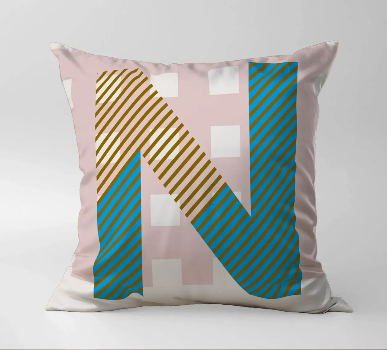 N Typeface Alphabet cuscino da lazydaypaper