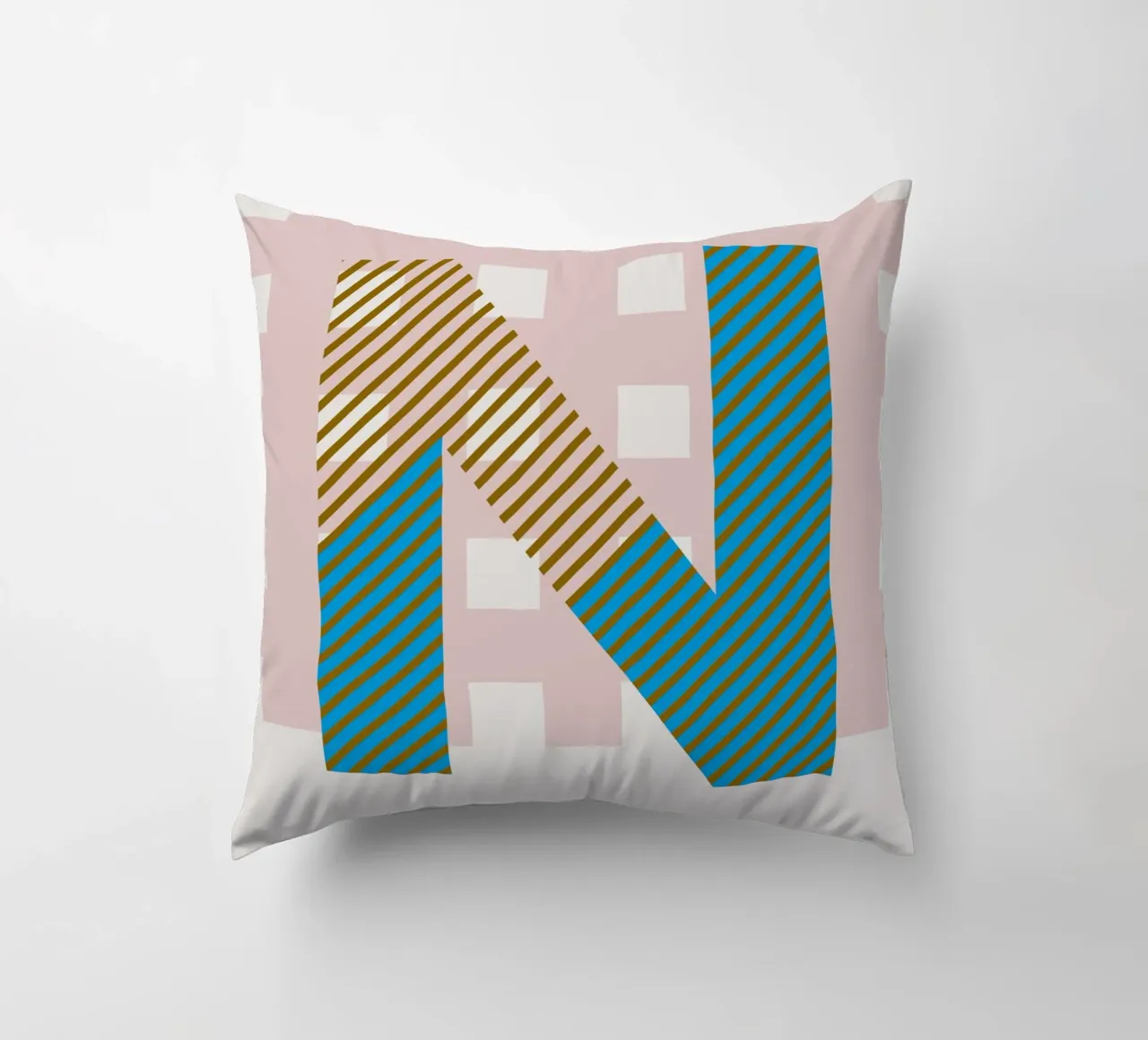 N Typeface Alphabet cuscino da lazydaypaper