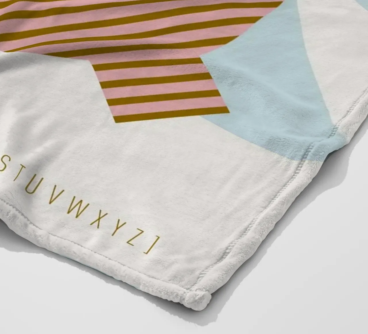 Q Typeface Alphabet coperta in pile da lazydaypaper