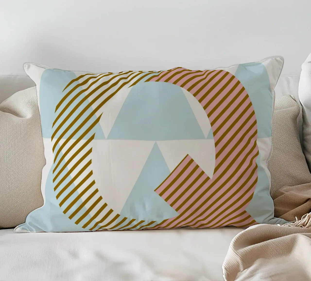 Q Typeface Alphabet cuscino da lazydaypaper