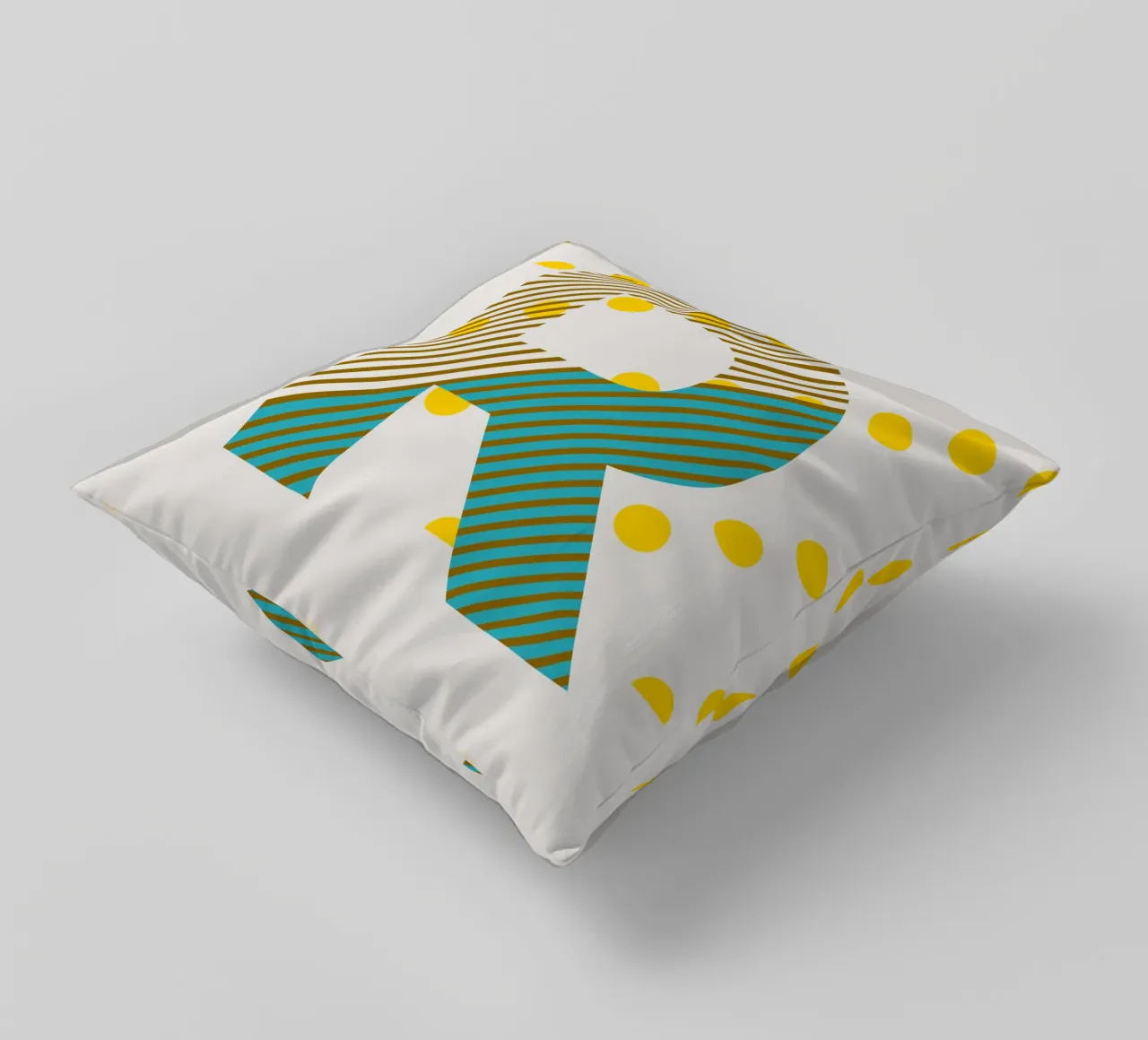 R Typeface Alphabet cuscino da lazydaypaper