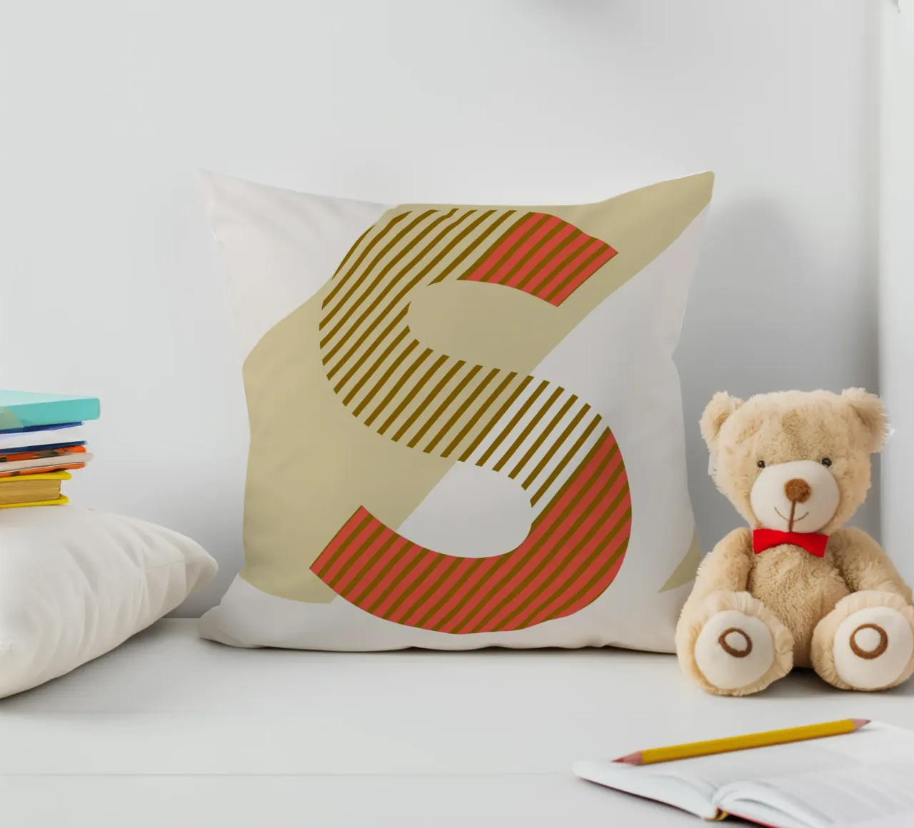 S Typeface Alphabet cuscino da lazydaypaper