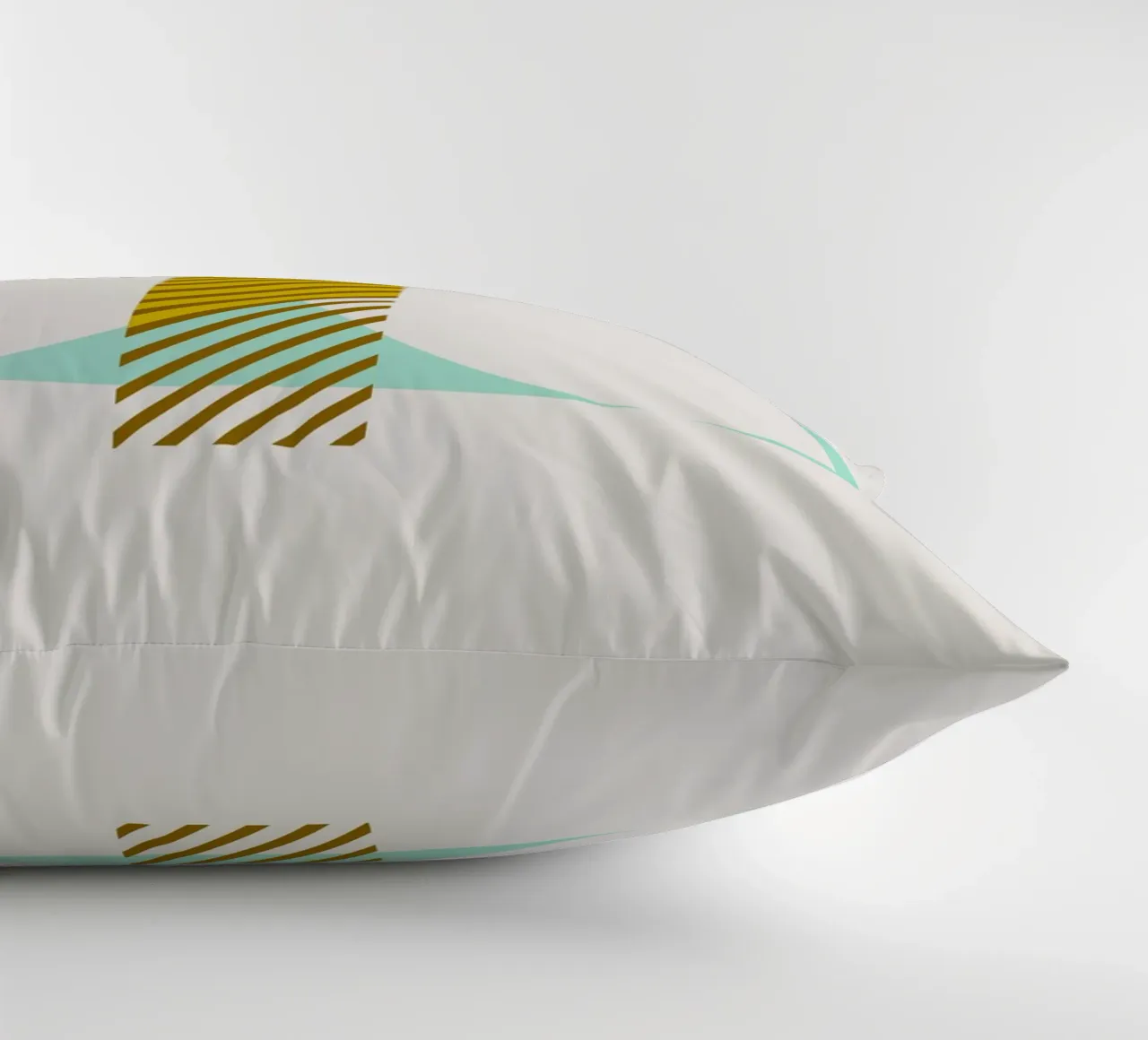 T Typeface Alphabet cuscino da lazydaypaper