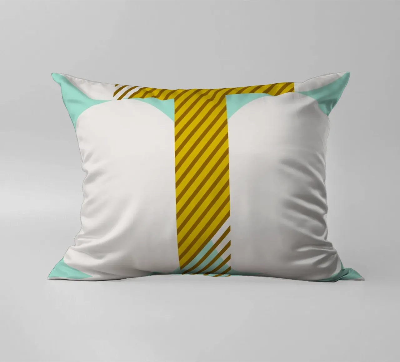 T Typeface Alphabet cuscino da lazydaypaper