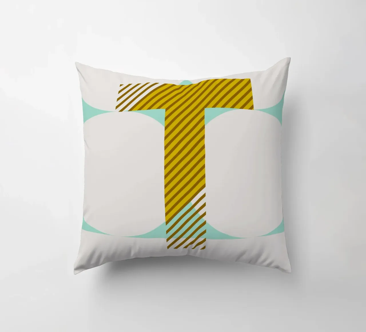 T Typeface Alphabet cuscino da lazydaypaper