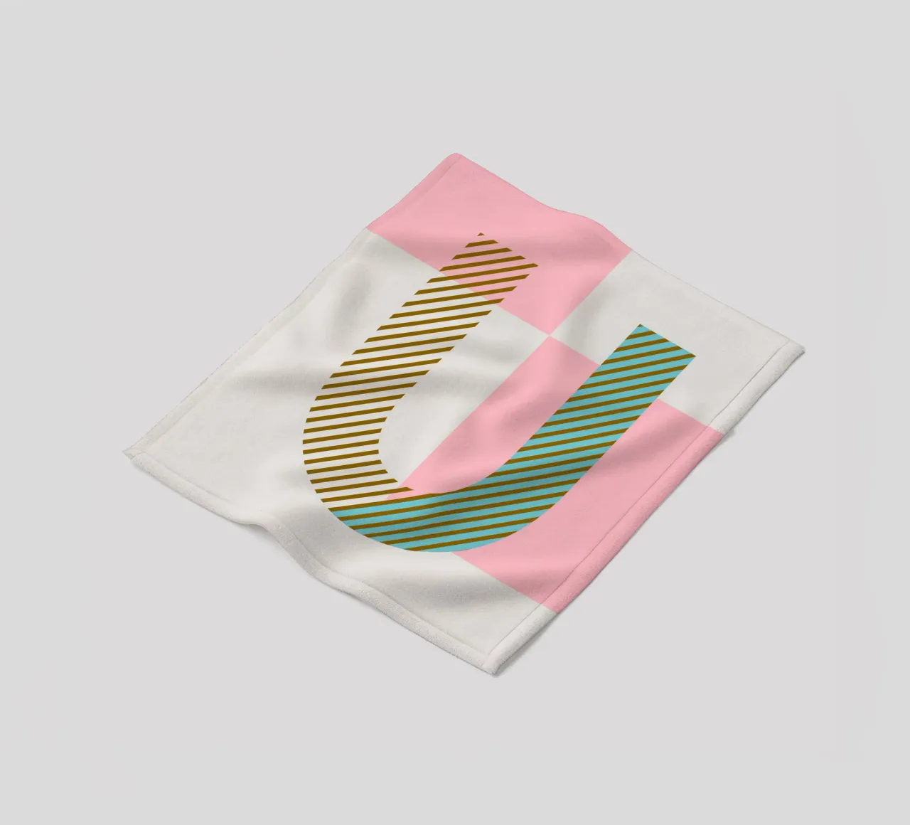 U Typeface Alphabet coperta in pile da lazydaypaper