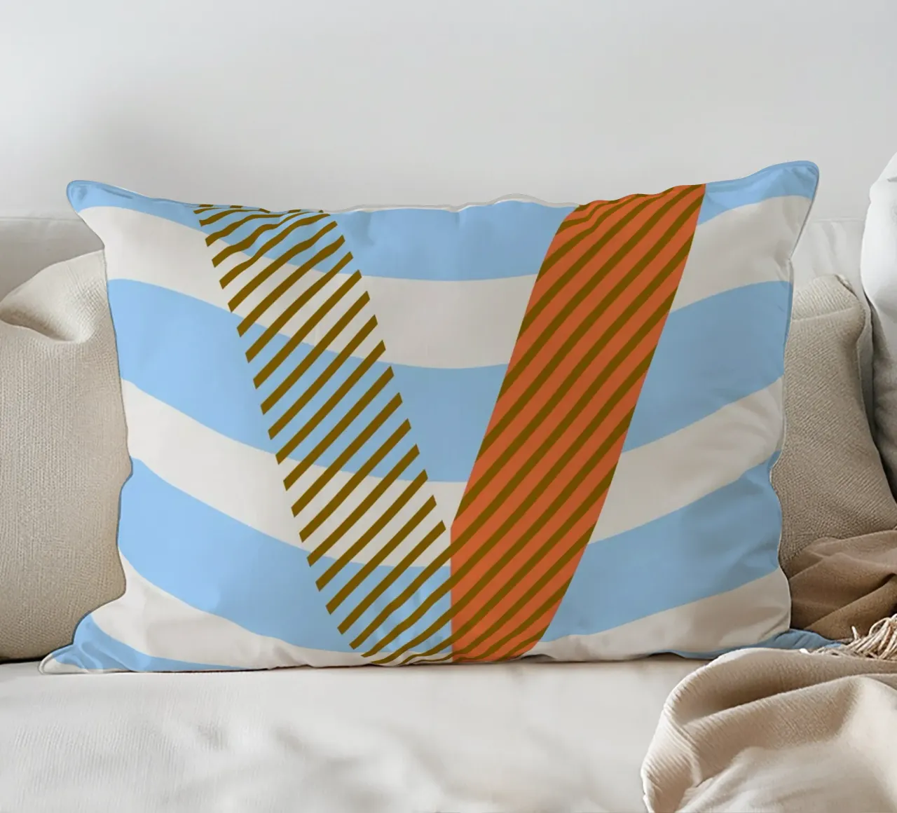 V Typeface Alphabet cuscino da lazydaypaper