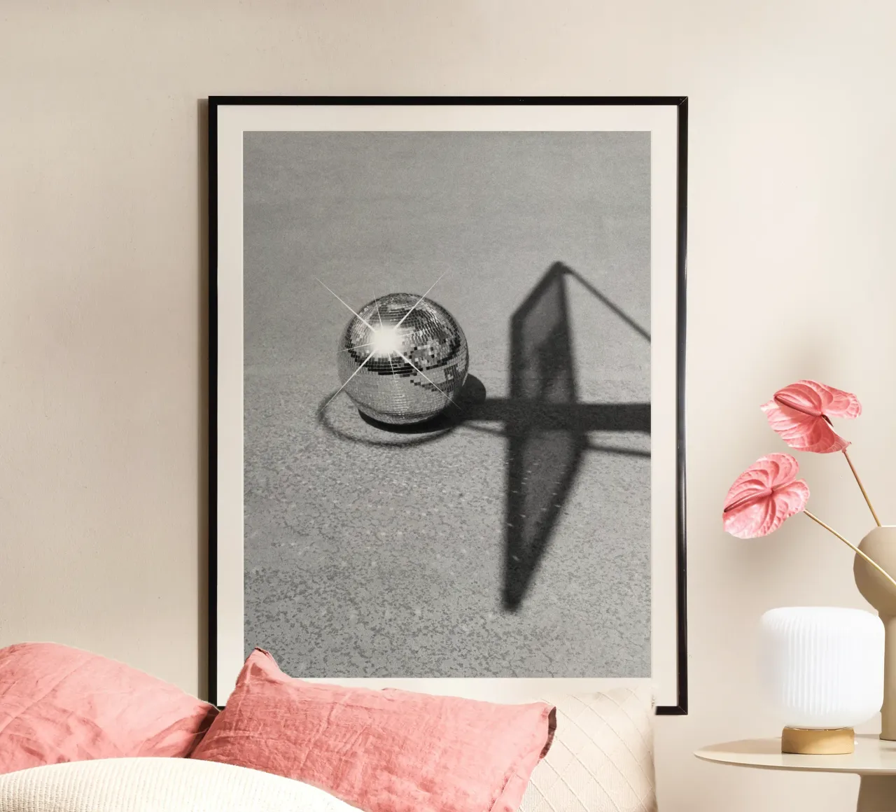 Dunkin' Disco poster con telaio in alluminio da Dagmar Pels