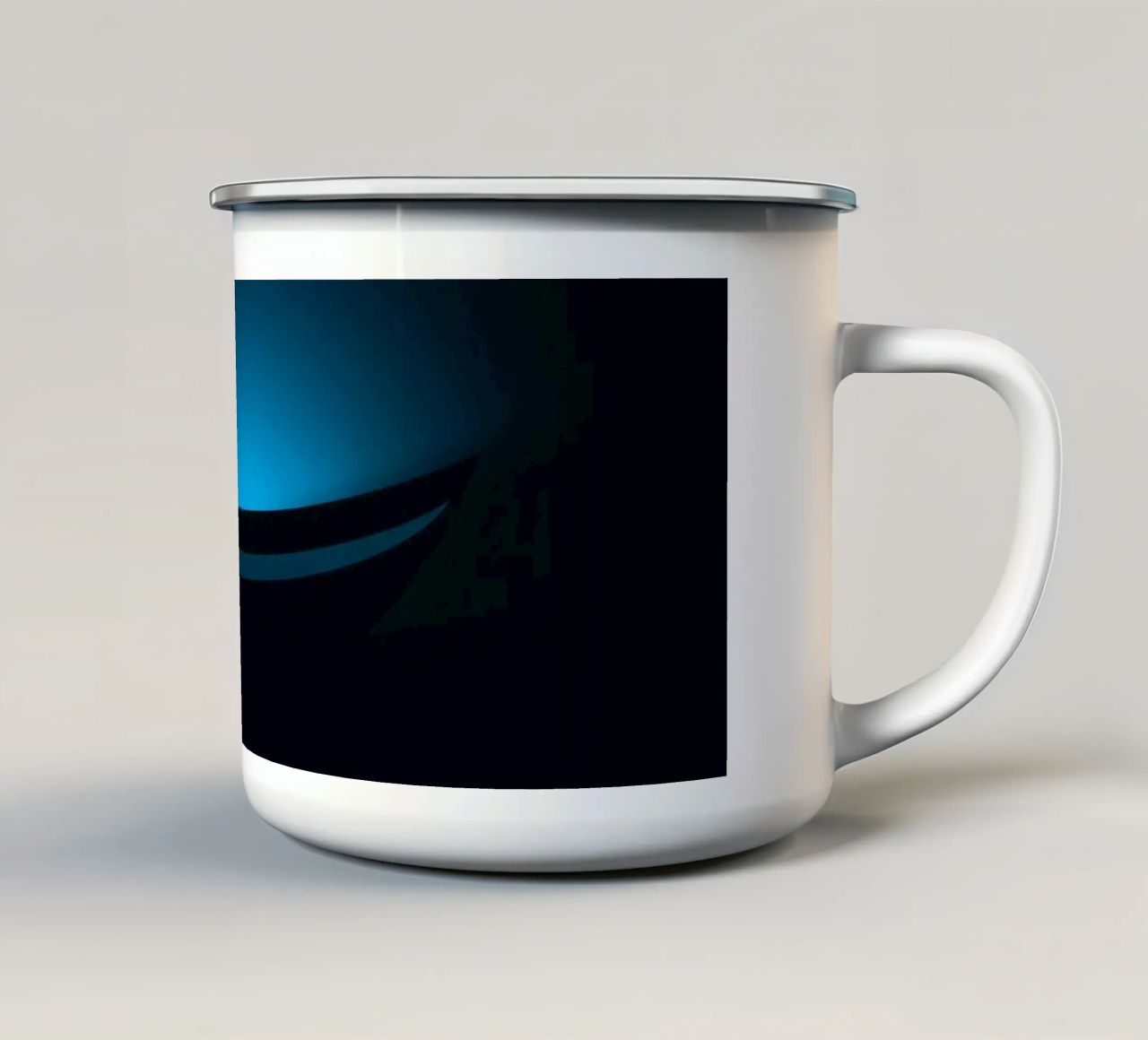 Sottile bagliore blu che illumina una superficie curva in un set buio tazza in smalto da DesignDoodle