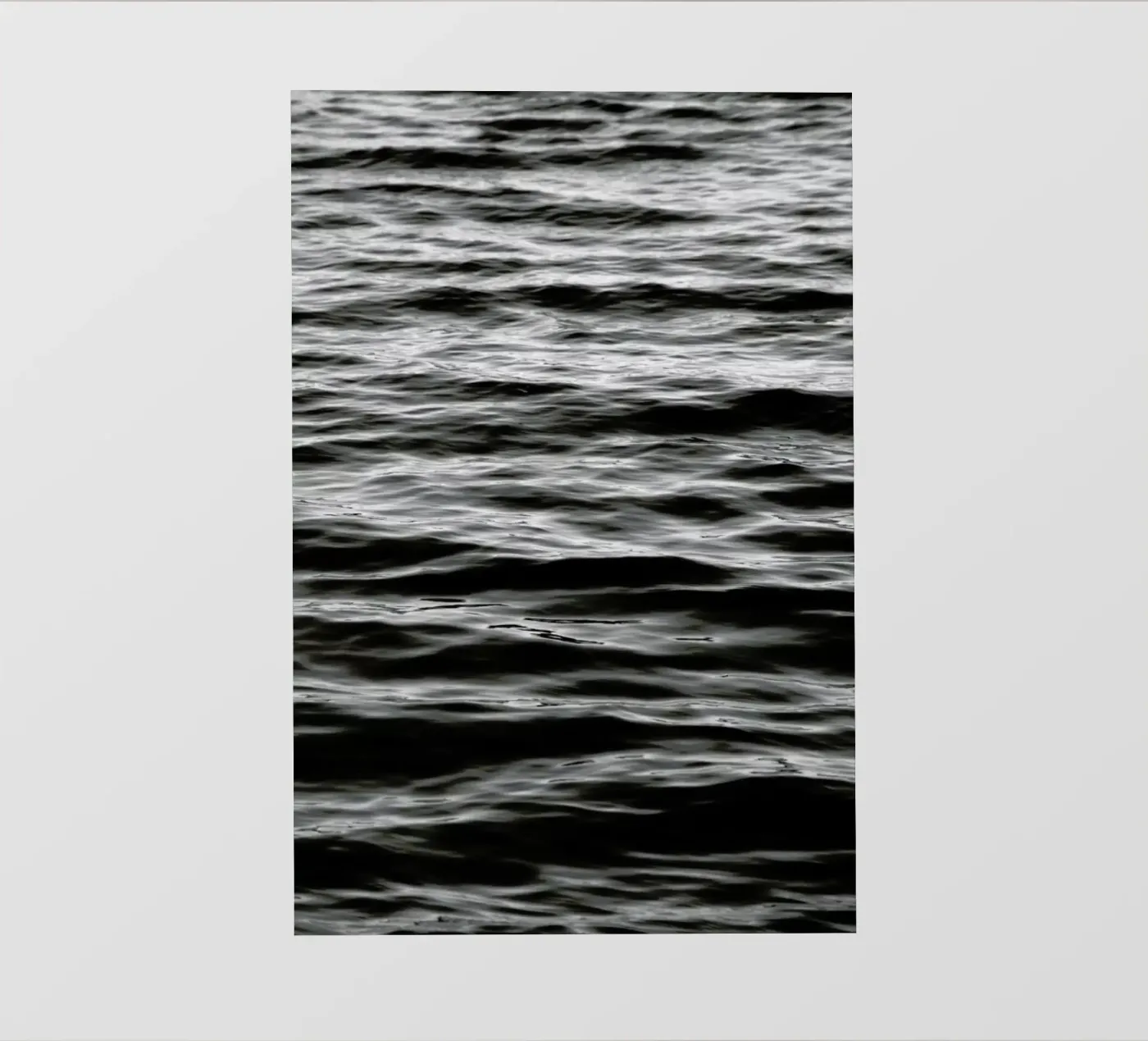Black Ocean pellicola backlit da Studio Nahili
